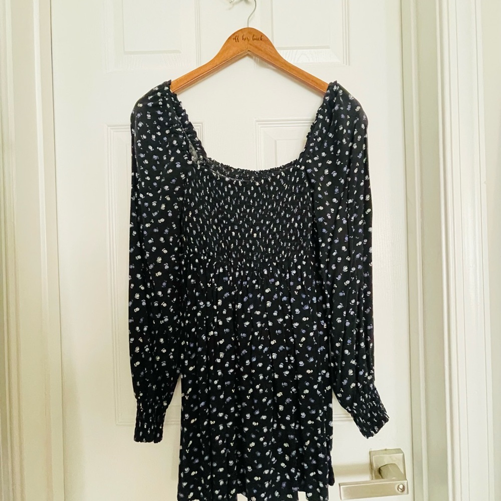 3/$25 🖤Black Floral Smocked Dress